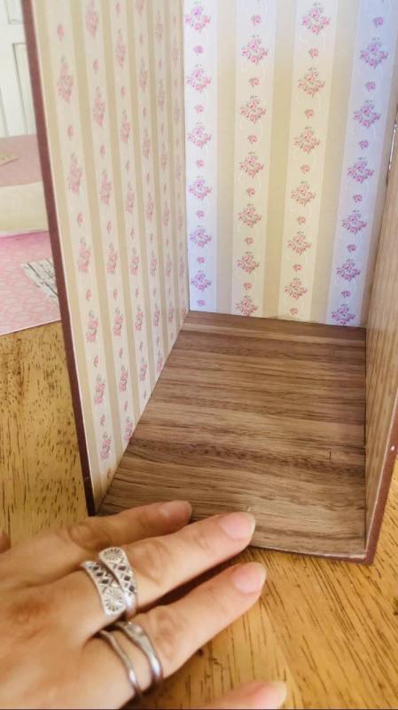 Miniature-laminate-floor.jpg